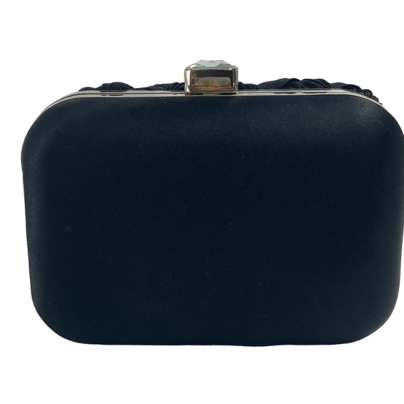 MATTHEW COX -Evening Bag in hard shell covered in Black fabric - Picture 7 of 8